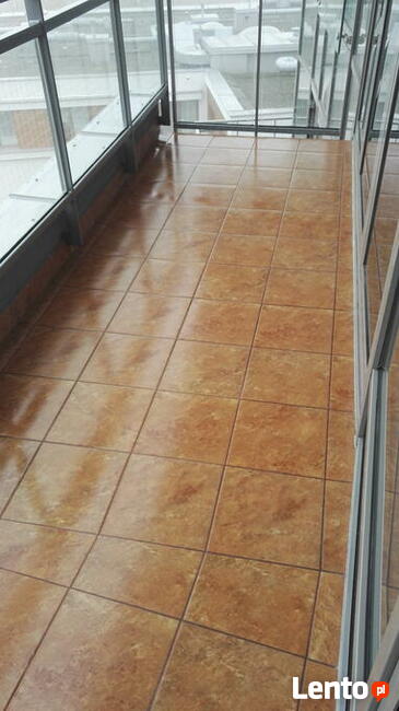 Osiatkowanie balkonu siatka na balkon, sprzątanie po ptakach