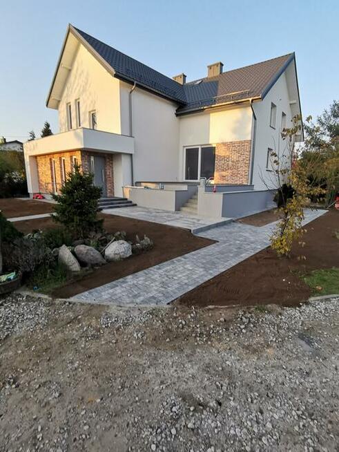 Układanie kostki brukowej, usługi brukarskie, kostka brukowa