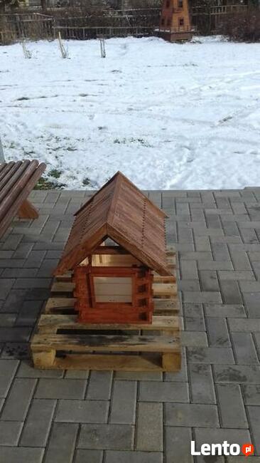 piękny duży karmnik