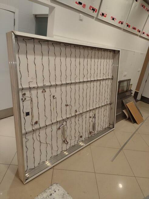 Witryna podświetlana 720 x 220 cm