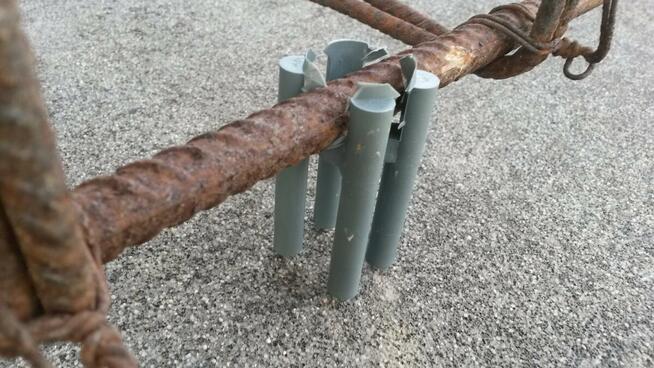 Dystans do zbrojenia podkładka stołek otulina 30mm500sz