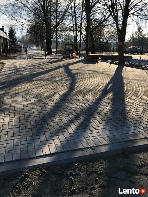 Układanie kostki brukowej - posesja, plac, taras