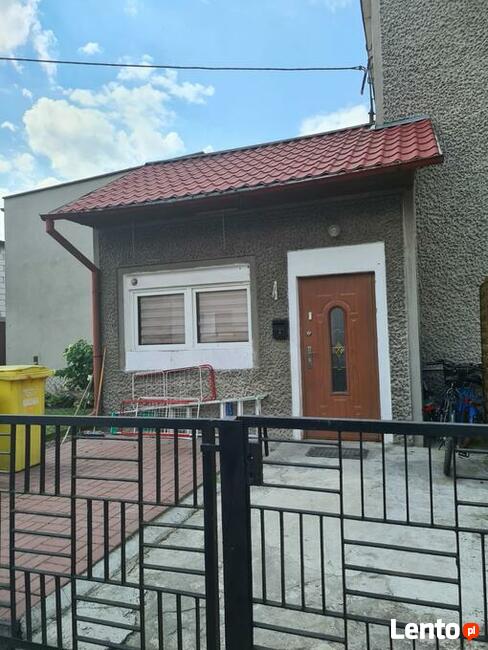 Dom jednorodzinny z 2ma garażami plus oddzielny dom