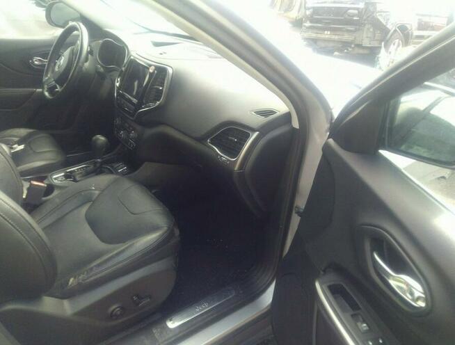 Jeep Cherokee 2020, 2.4L, od ubezpieczalni