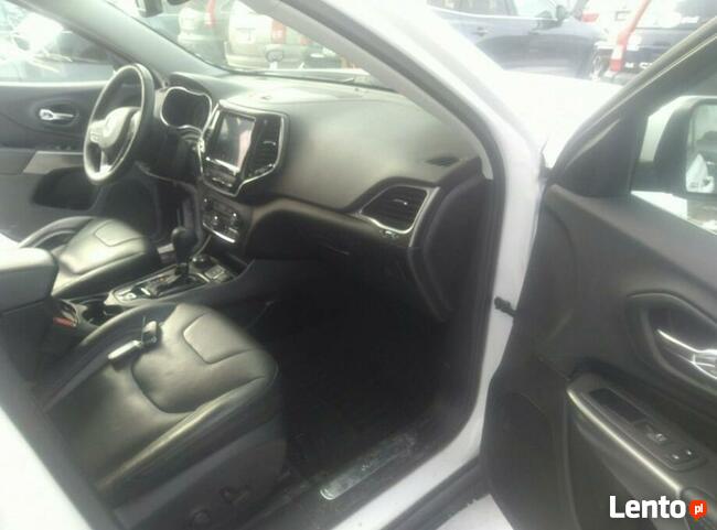 Jeep Cherokee 2019, 2.0L, 4x4, od ubezpieczalni