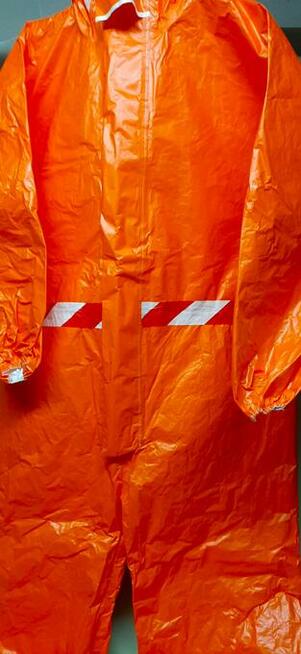 Odsprzedam Nowe 4 kpl. Kombinezony wodno i wiatro odporne