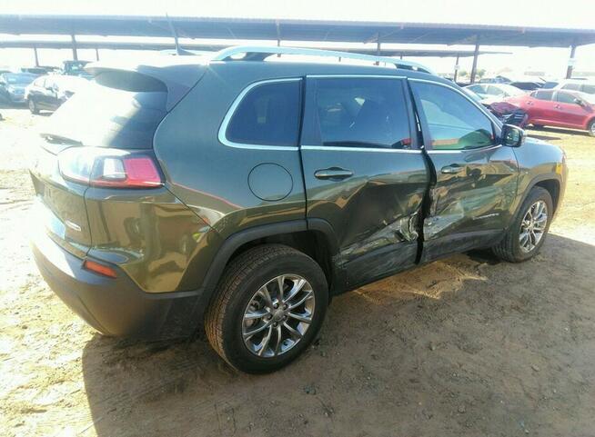 Jeep Cherokee 2021, 3.2L, Latitude, od ubezpieczalni