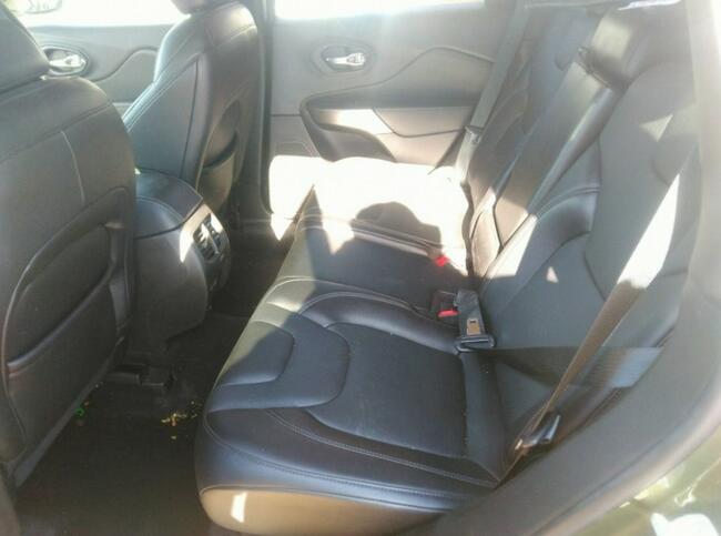 Jeep Cherokee 2021, 3.2L, Latitude, od ubezpieczalni