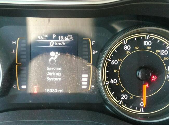 Jeep Cherokee 2021, 3.2L, Latitude, od ubezpieczalni