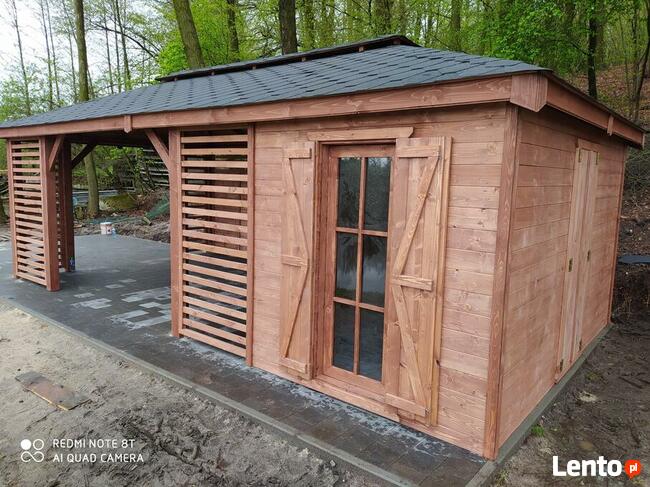 Drewniana altana i domek - konstrukcja ogrodowa 2w1 z oknami