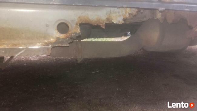 Wymiana progów w samochodach osobowych i dostawczych.