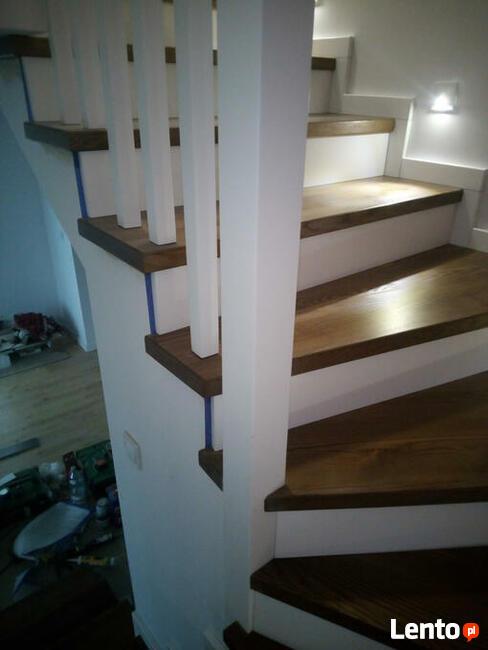 Schody drewniane samonośne i na beton