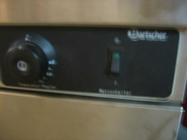 gastronomiczny podgrzewacz talerzy firmy bartscher.