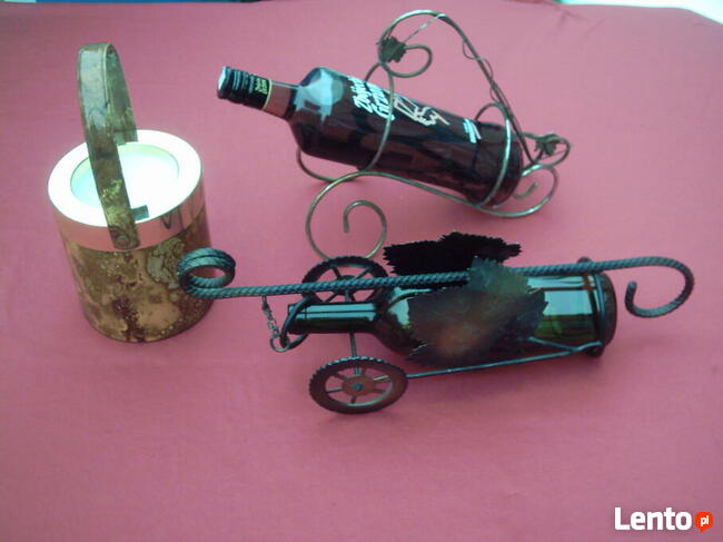 Leżak do wina i karafka