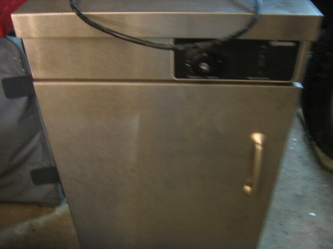 gastronomiczny podgrzewacz talerzy firmy bartscher.