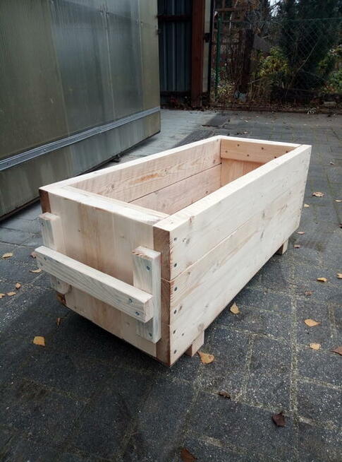 Skrzynka drewniana donica