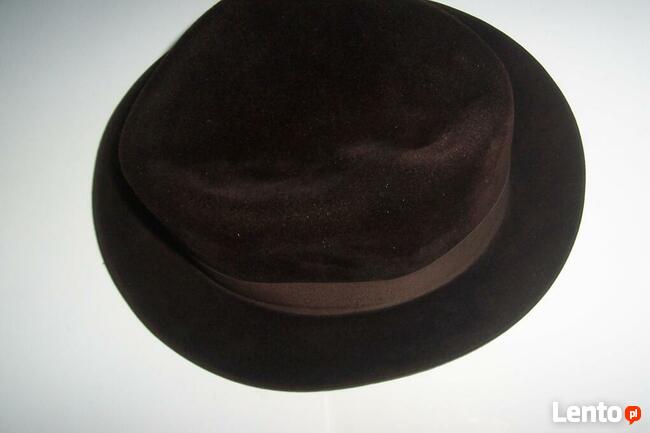 Klasyczny kapelusz ciemny brąz, firmy Elegant. Lata 60-te