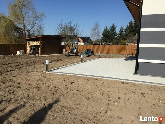 UKŁADANIE KOSTKI BRUKOWEJ