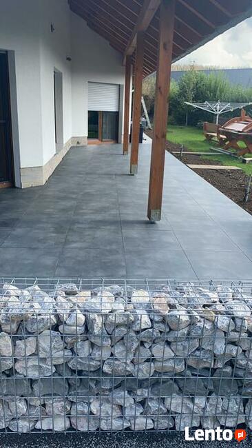 UKŁADANIE KOSTKI BRUKOWEJ