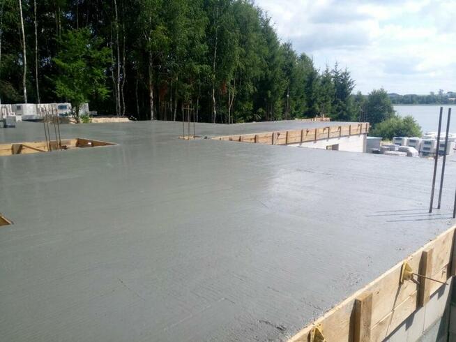 Przyjmę zlecenia na budowy domów od podstaw.