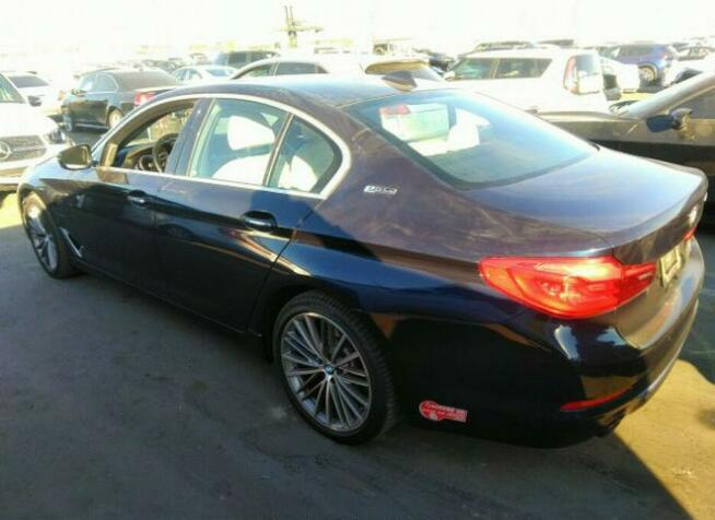BMW 530 2018, 2.0L, Plug-In Hybrid, porysowany lakier