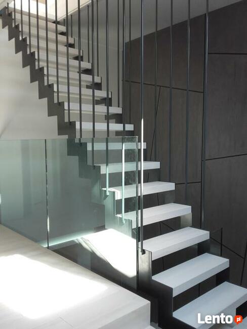 Schody i podłogi drewniane. LEGAR-stolarstwo.