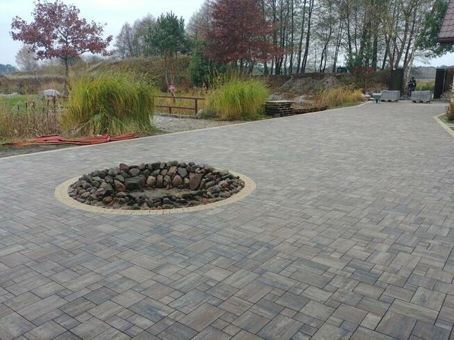 Układanie kostki brukowej Usługi brukarskie brukarstwo