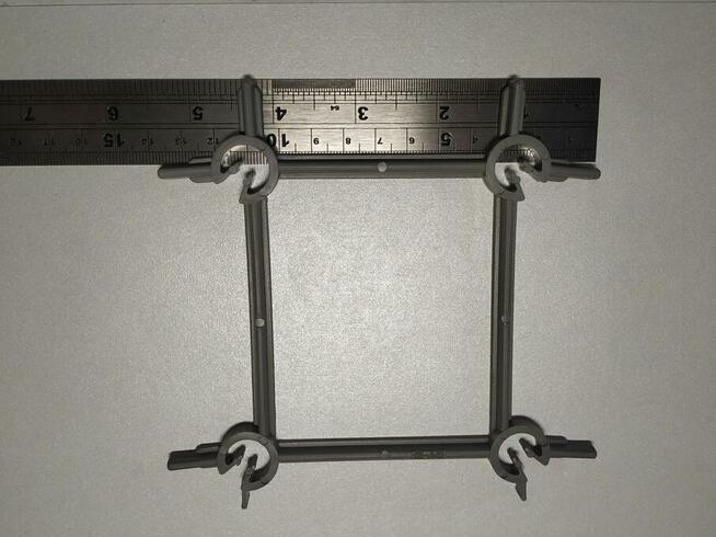 Jarzma plastikowe do poręczy betonowych, 150x150mm