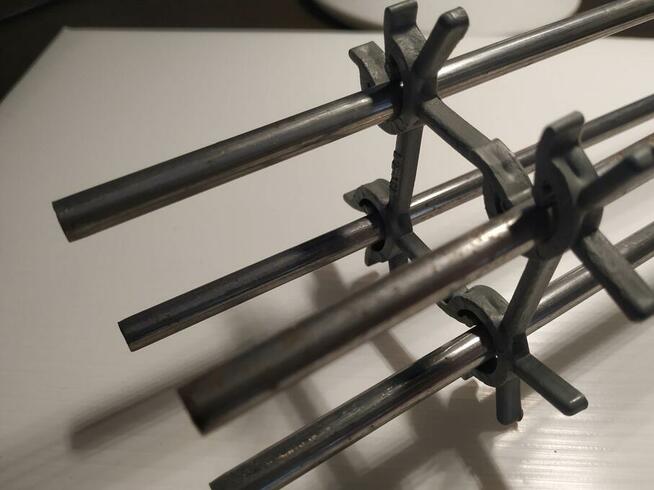 Strzemiona do słupków betonowych ogrodzeniowych, 80x80mm