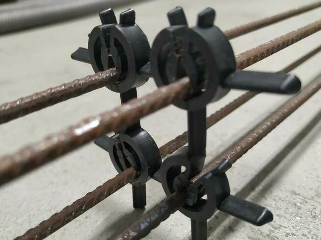 Strzemiona do słupków betonowych ogrodzeniowych, 80x80mm