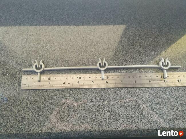 Strzemiona z plastiku do produkcji podmurówki dystans