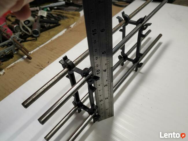 Strzemiona z tworzywa do słupków szczelinowych z felcem