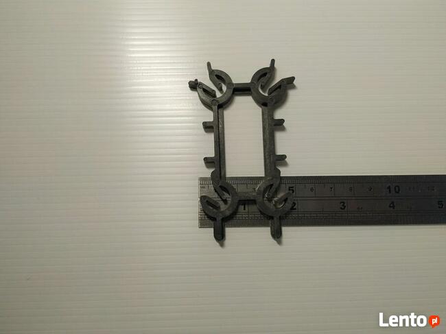 Jarzma z plastiku do słupków szczelinowych z felcem