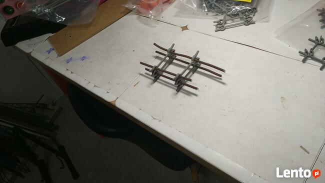 Strzemiona zbrojeniowe do słupków betonowych jarzma