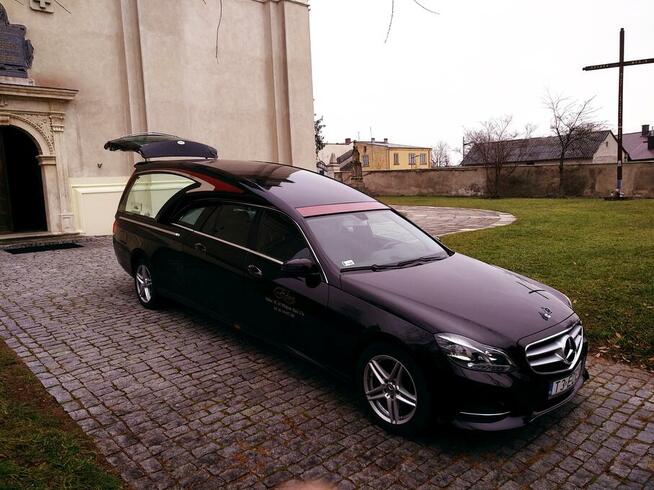 Zakład Pogrzebowy / Usługi Pogrzebowe / Kremacja / Kielce