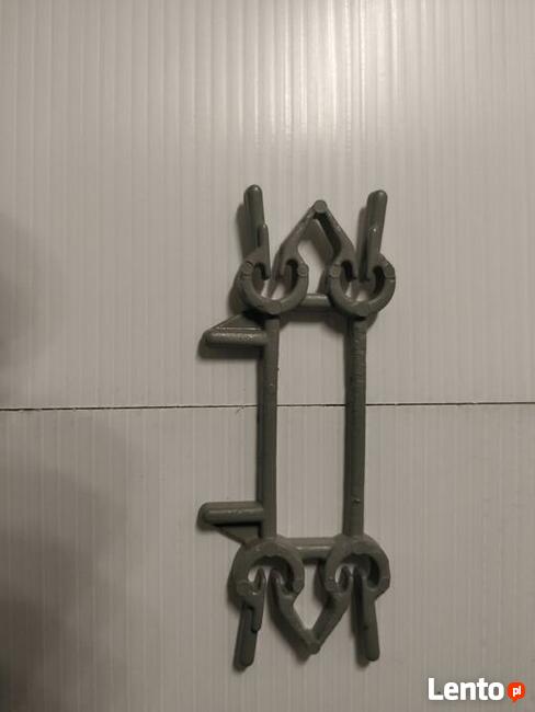 Strzemiona zbrojeniowe do słupków betonowych jarzma