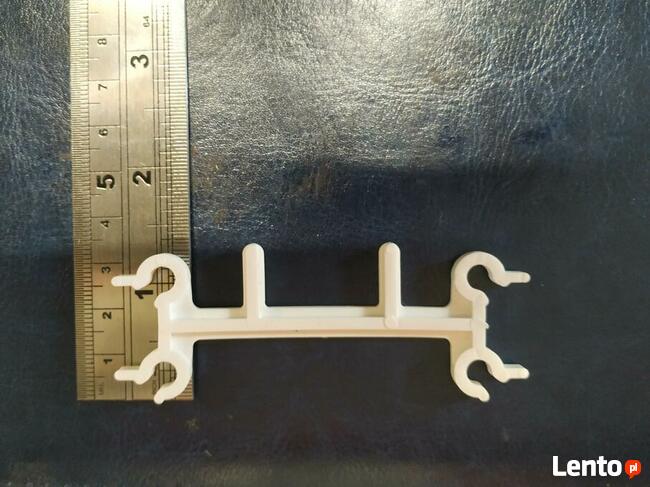 Strzemiona z tworzywa do słupków ogorodzeniowych z felcem