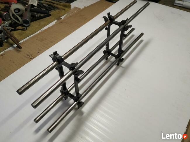 Strzemiona z tworzywa do słupków szczelinowych z felcem