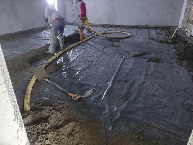 Posadzki betonowe zwykłe z mixokreta oraz przemysłowe