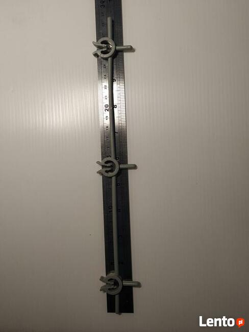 Strzemiona z plastiku do produkcji podmurówki dystans