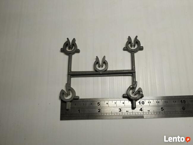 Strzemiona do ogrodzeń betonowych szczelinowych z felcem