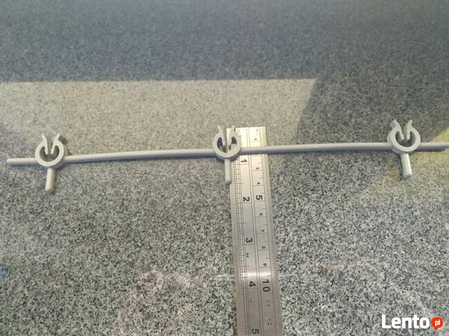 Strzemiona z plastiku do produkcji podmurówki dystans