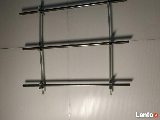 Strzemiona z plastiku do produkcji podmurówki dystans