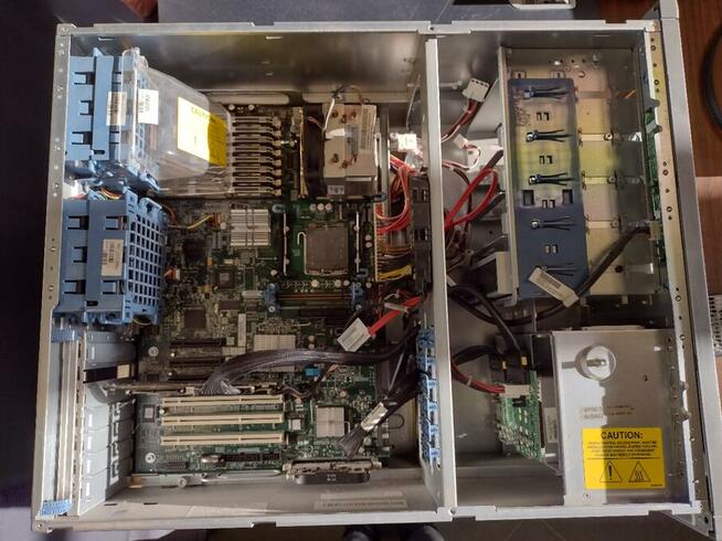 Serwer HP z systemem Windows Serwer 2003R2