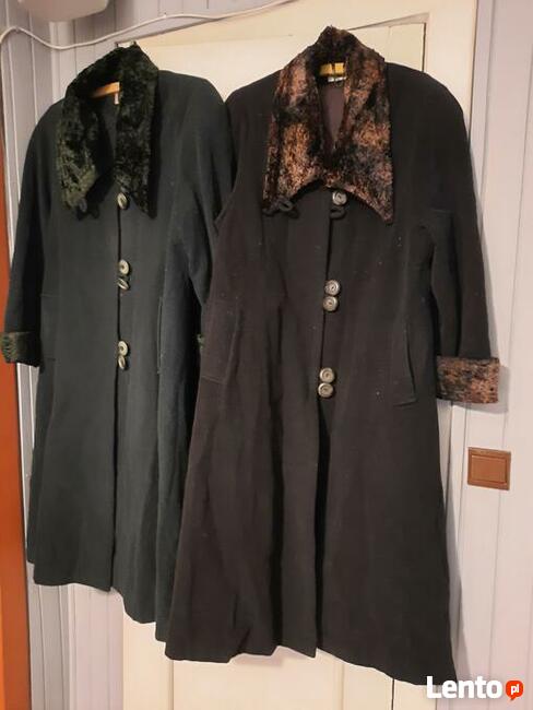 Oddam dwa płaszcze