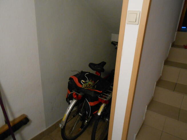 Mieszkanie-2/3 domu 54m2 z garażem