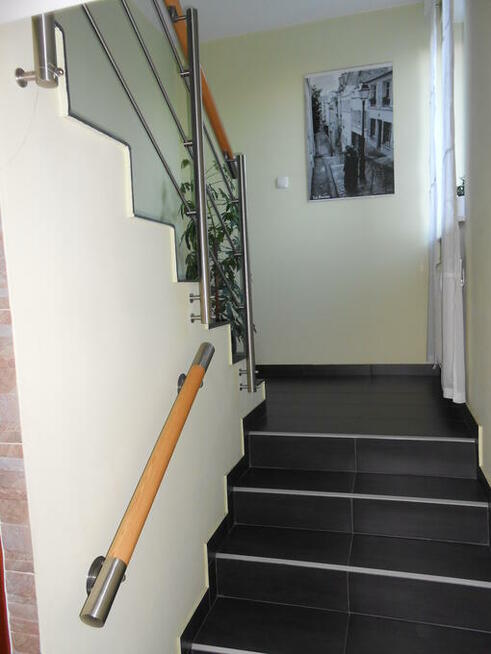 Mieszkanie-2/3 domu 54m2 z garażem