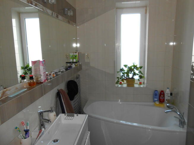 Mieszkanie-2/3 domu 54m2 z garażem