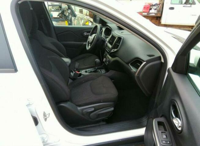 Jeep Cherokee 2021, 2.4L, LATITUDE, po kradzieży