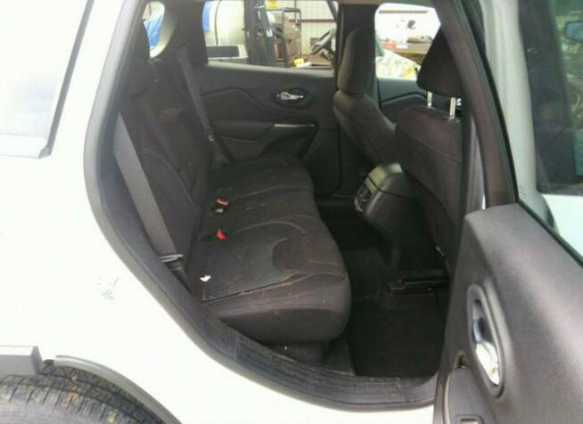 Jeep Cherokee 2021, 2.4L, LATITUDE, po kradzieży